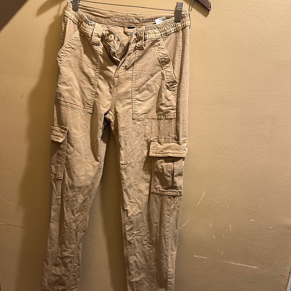 American Eagle Womens  Tan Cargo Pants - Picture 1 of 6
